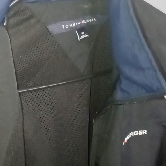 Tomny Hilfger wind breaker/ light jacket - Picture 2 of 4